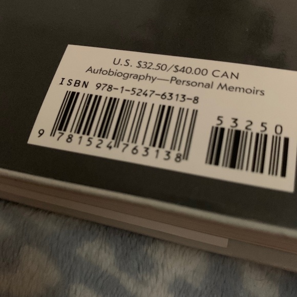 📚 NEW Becoming Michelle Obama Hardback Book Autobiography Memoir Pictures - Picture 14 of 16
